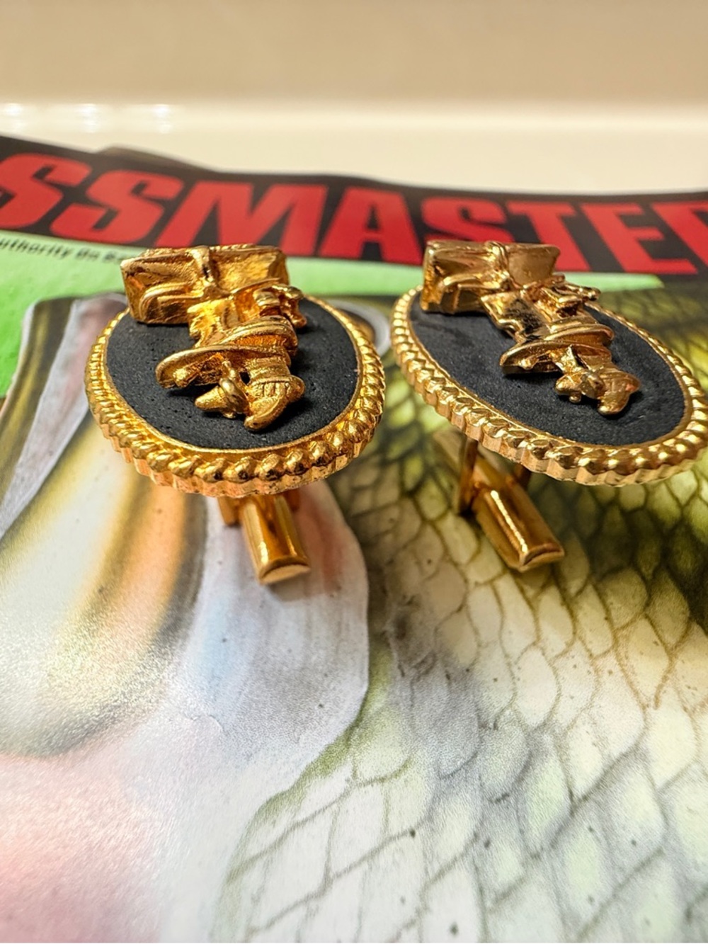 Vintage Evinrude Boat Motor Cufflinks - Classic Men’s Accessory - Picture 7 of 9